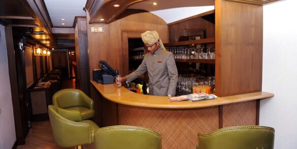 Bar De Maharaja Express